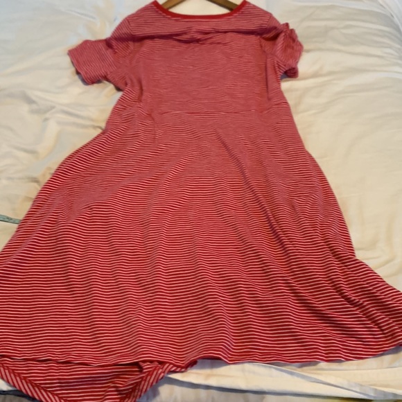4 for $70.00- Tshirt Dress, Red &white stripes,knee length, size X. - Picture 6 of 7
